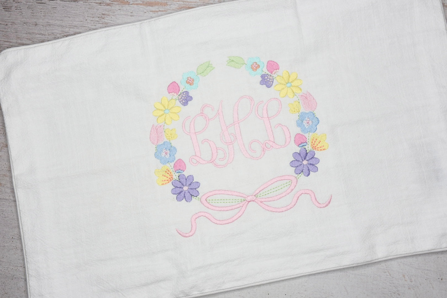 Piping Edge Pillowcase with Applique Monogram
