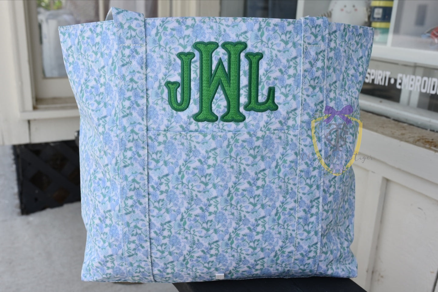 Jumbo XL TRVL tote - Hamptons Floral