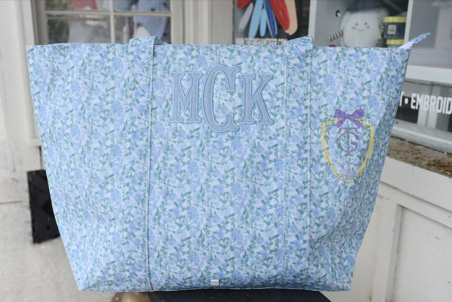 Jumbo XL TRVL tote - Hamptons Floral