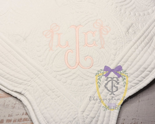 Heirloom Monogram with bows Quilt